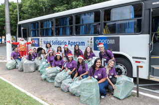 Natal Solidário Aperam arrecada mais de 2 mil brinquedos para crianças de creches de oito cidades