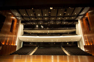 Apresentações de comédia e música são destaques nos espaços do Instituto Usiminas em agosto