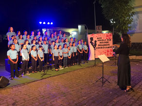Coral Infantojuvenil Aperam homenageia Dia das Mães