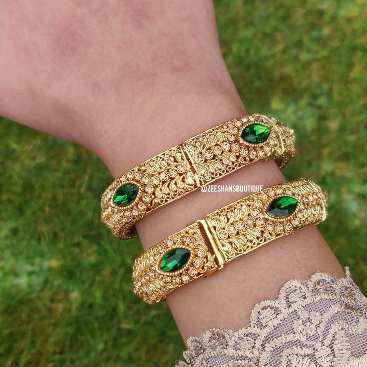 Gold plated emerald karay