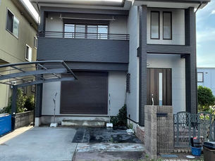 グレー×ブラックでクールモダン外観に