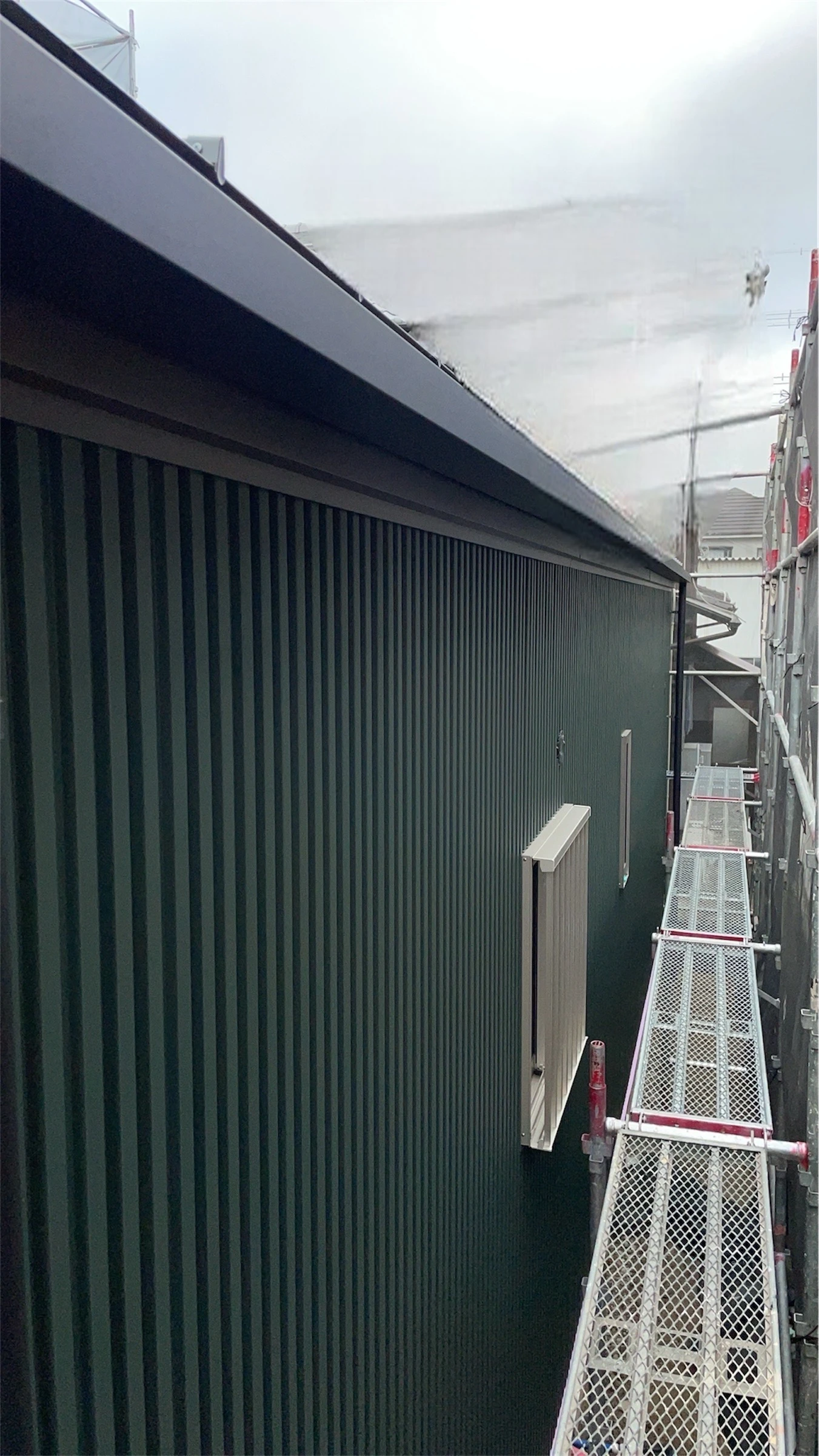 ガルバリウム鋼板