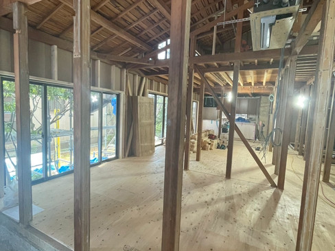 床合板施工後の別角度の様子