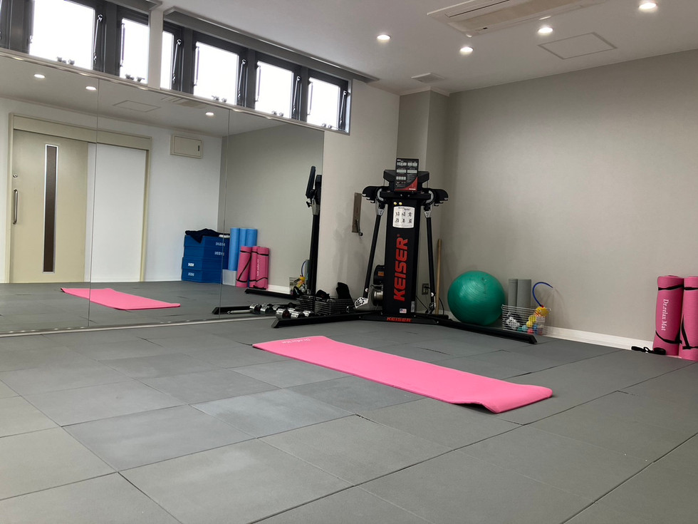 トレーニング専用壁や更衣室を新設した店舗工事