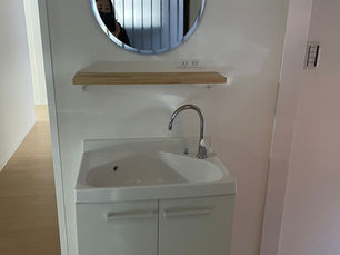 造作カウンターで快適洗面スペース