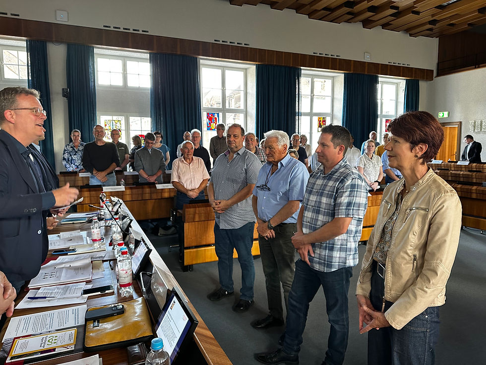 Wurden durch den Präsidenten des Landeskirchenrates, Ivo Corvini-Mohn als Abgeordnete angelobt: vrnl. Christina Kohler-Imhof, KG Laufen / Lukas Gschwind und André Ackermann, KG Therwil und Biel-Benken / Michael Pfammatter, KG Zwingen