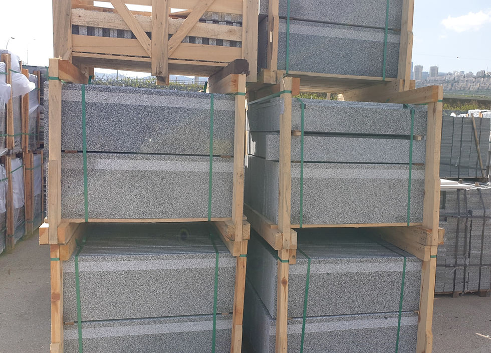 מדרגות גרניט טורקי