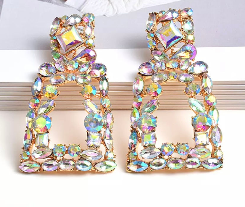 Stunning elegant earrings