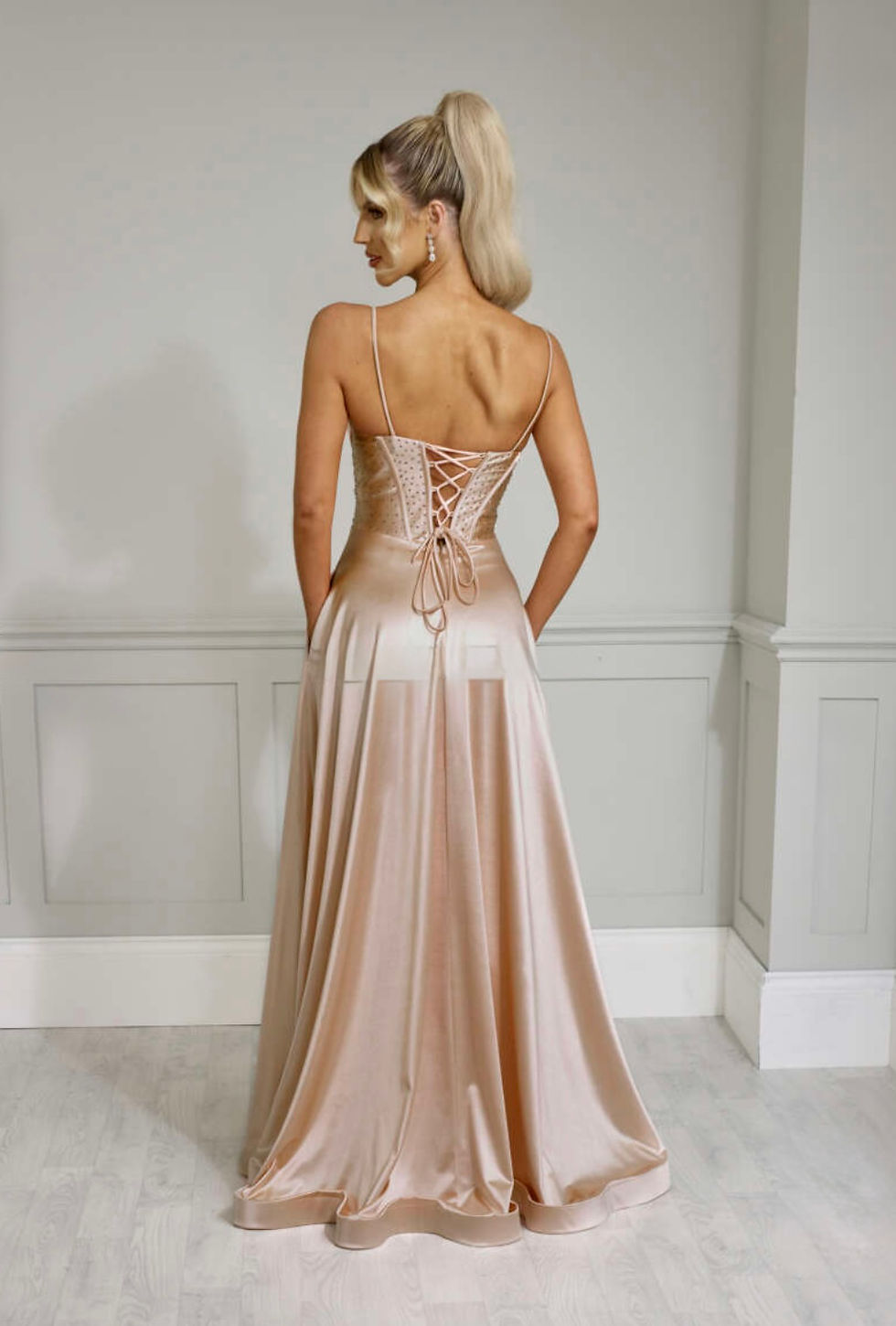 Miniatura: A line dress