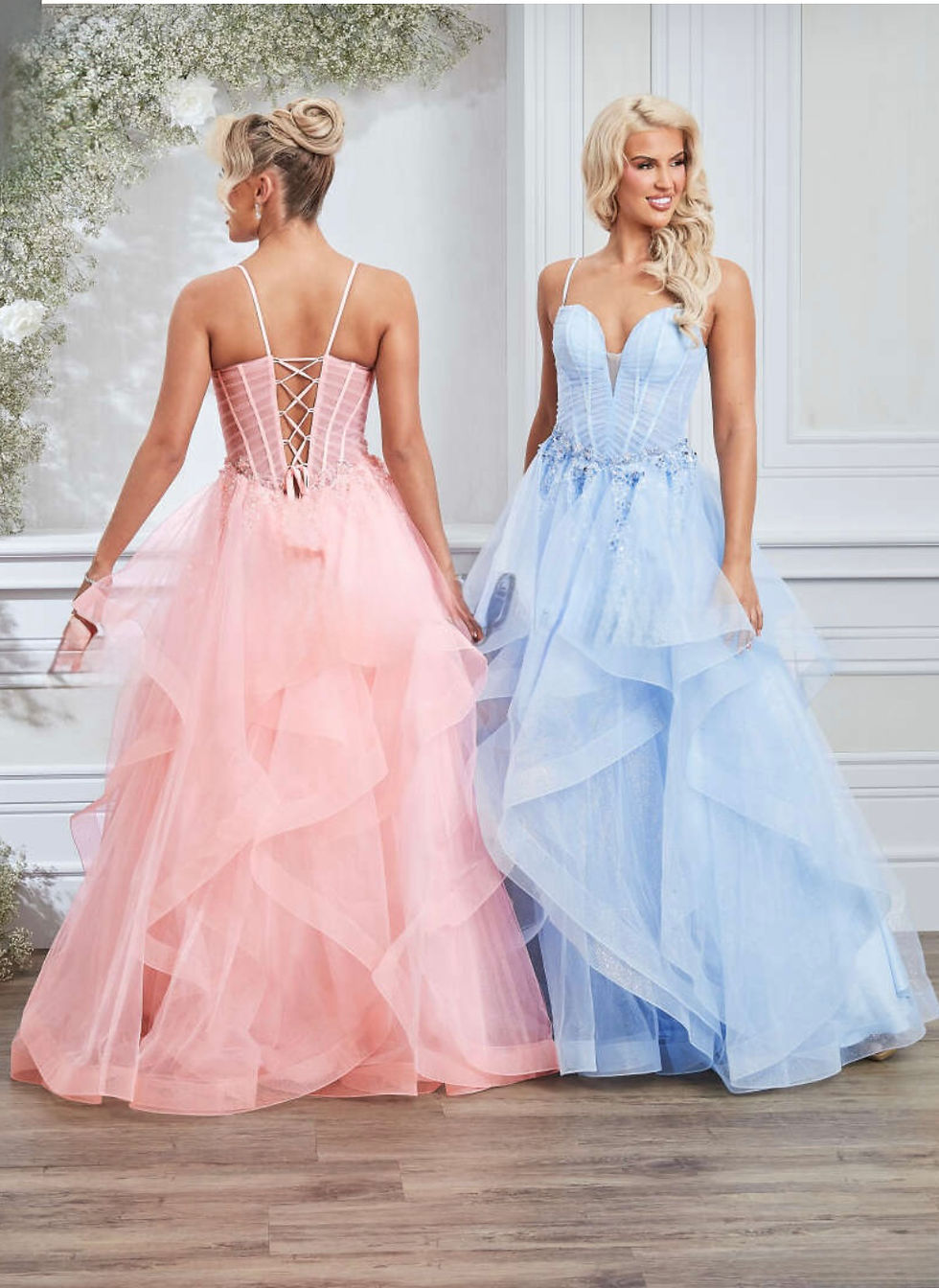 Miniaturbild: Ice blue ruffle dress