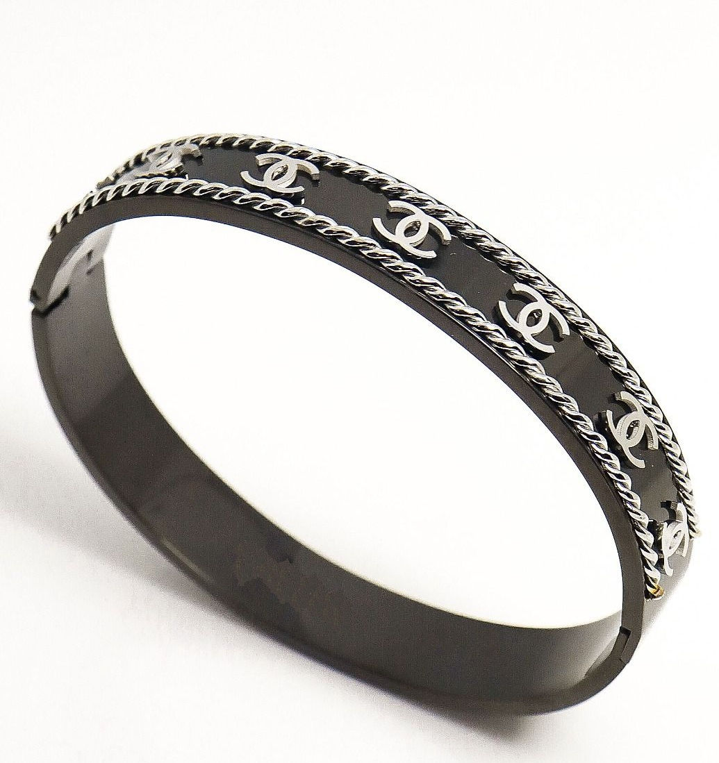 Brazalete negro CNL