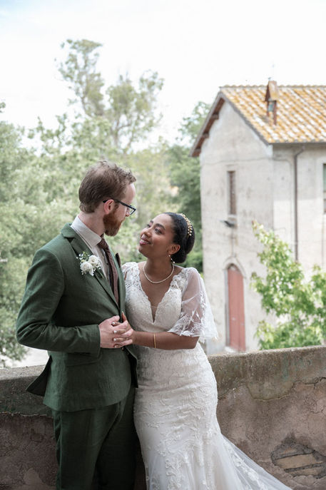 Candid couple portraits inspired by fashion and architecture with editorial approach