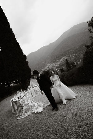 Emotional destination wedding photography in Italy