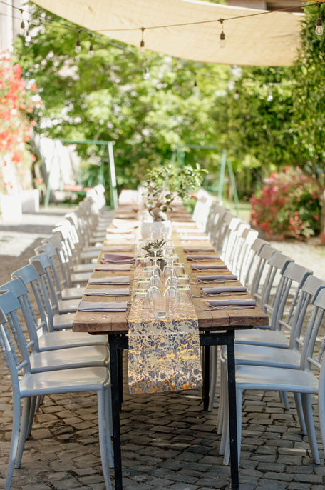 Timeless wedding photography with rich colors and true skin tones