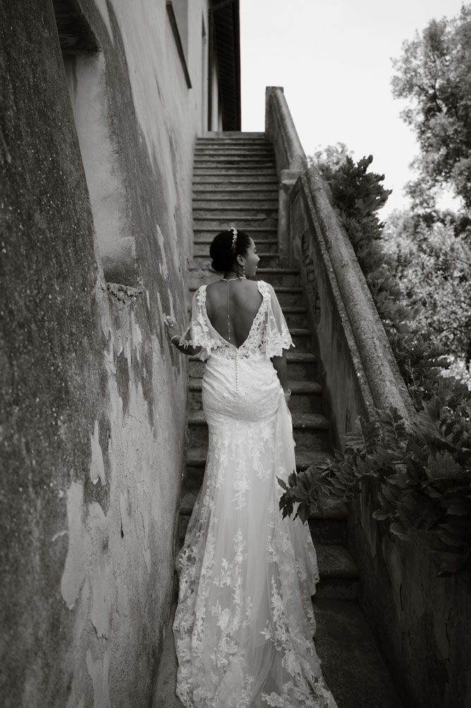 Elegant bridal inspiration at a destination wedding in Tuscany