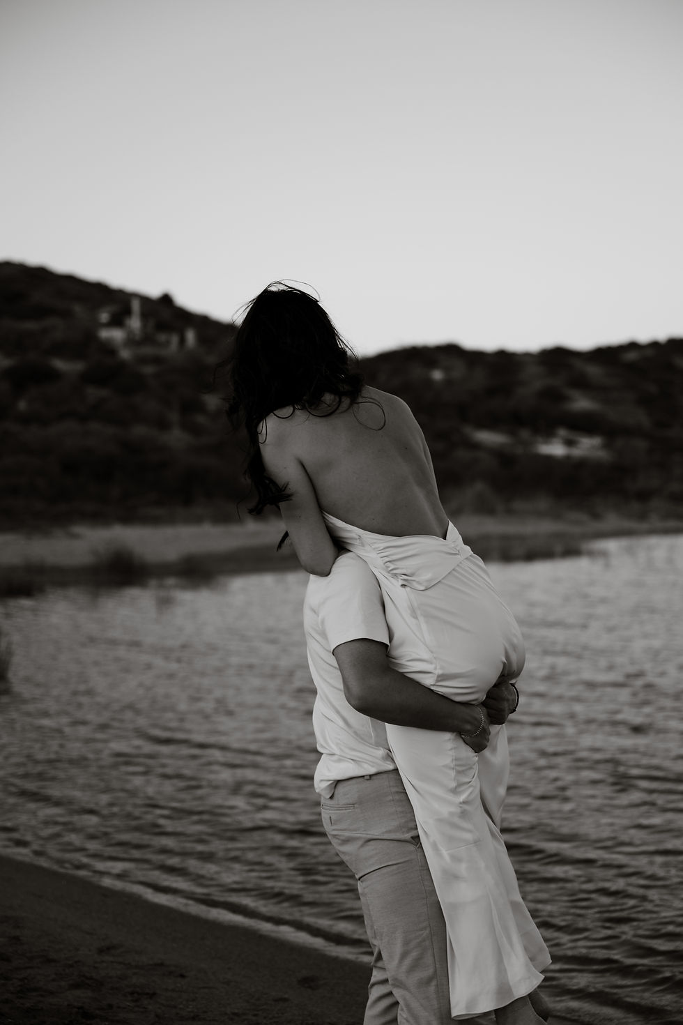 Say 'I Do' to Stunning Outdoor Wedding Photos: 8 Essential Tips for Brides