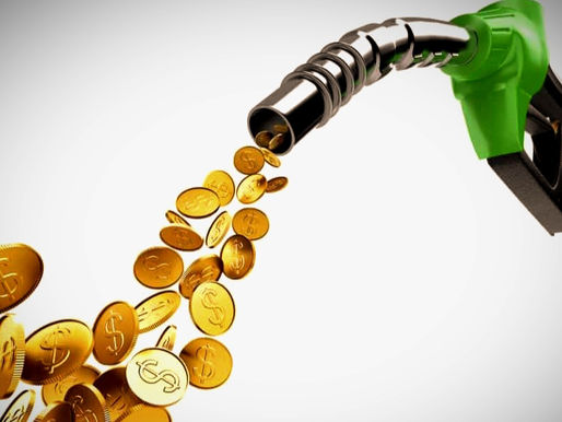 Gasolina sobe 2,25% em uma semana e chega perto dos R$ 8