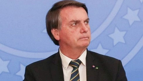 Presidente Jair Bolsonaro volta a criticar Petrobras e admite possibilidade de troca de presidente