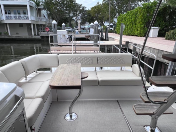 Thumbnail: Regal Boats | 2022 Regal 42 FXO with Triple Yamaha 425 OTX | Tampa and Clearwater, FL