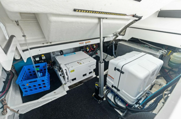 2022 Regal 33 OBX Engine Room