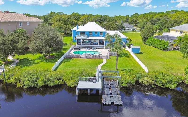 Tampa waterfront property with direct boating access to Upper Tampa Bay