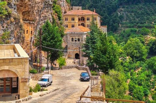 Live Love Lebanon _ Beirut 🇱🇧 (_livelovebeirut) • Photos et vidéos Instagram.jpeg