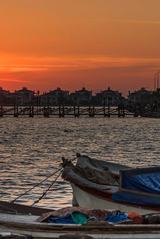 fishing-boats-in-mavisehir-harbour-of-izmir-city-2025-07-22-21-20-52-utc.jpg