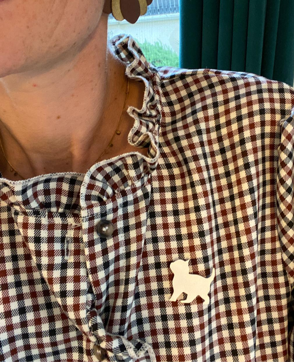 Pin's Chaton "L'espiègle" : cuir et acier inoxydable