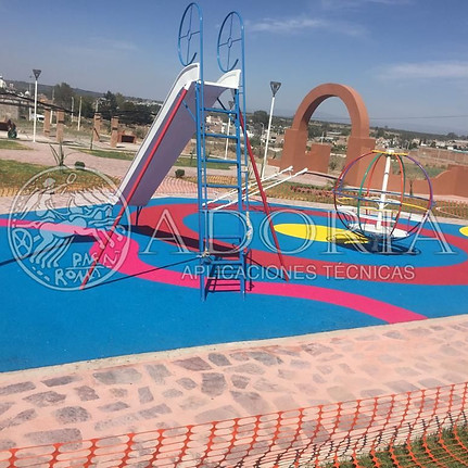 Piso de caucho reciclado amortiguante para parques infantiles en México, Monterrey, Guadalajara, Puebla, Guanajuato y todo México