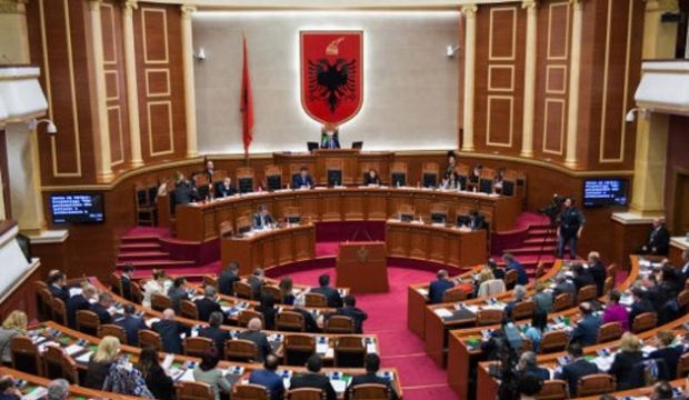 Arnavutluk meclisinde Kudüs tutumu tartışıldı