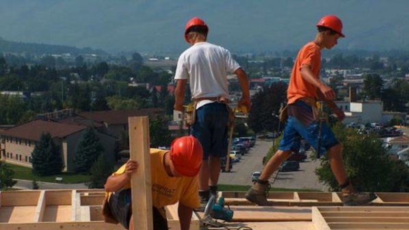 Bulgaristan’da şirketlerinin yüzde 60’ı, 2018 yılında çalışanlarının maaşlarına zam yapacak