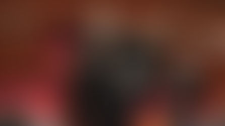 Arnavutluk meclisinde Başbakan'a yumurta atıldı