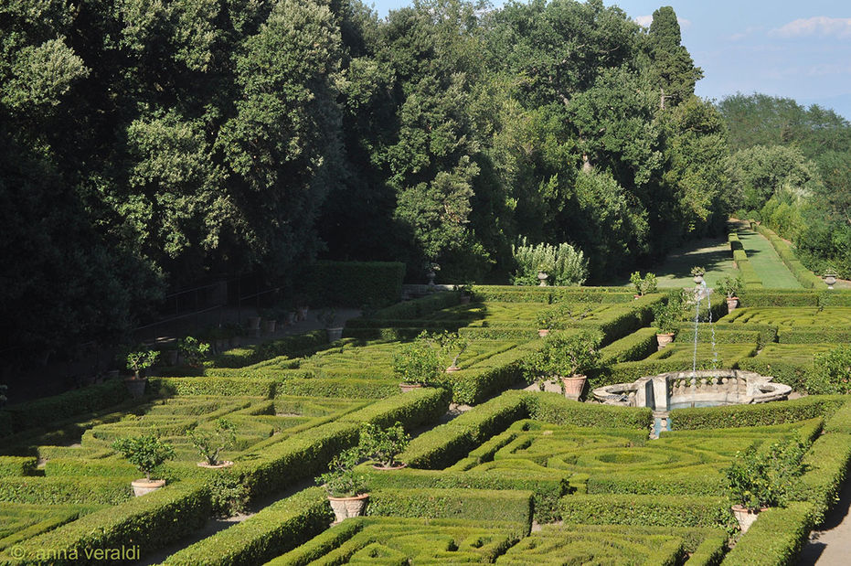 Italy tour Garden of Palazzo Ruspoli, Vignanello