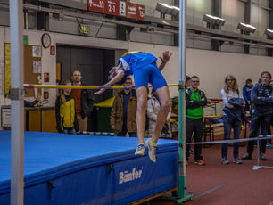 Tolle Leistungen an den VLV-Hallen-Mehrkampfmeisterschaften für Julia und Joel