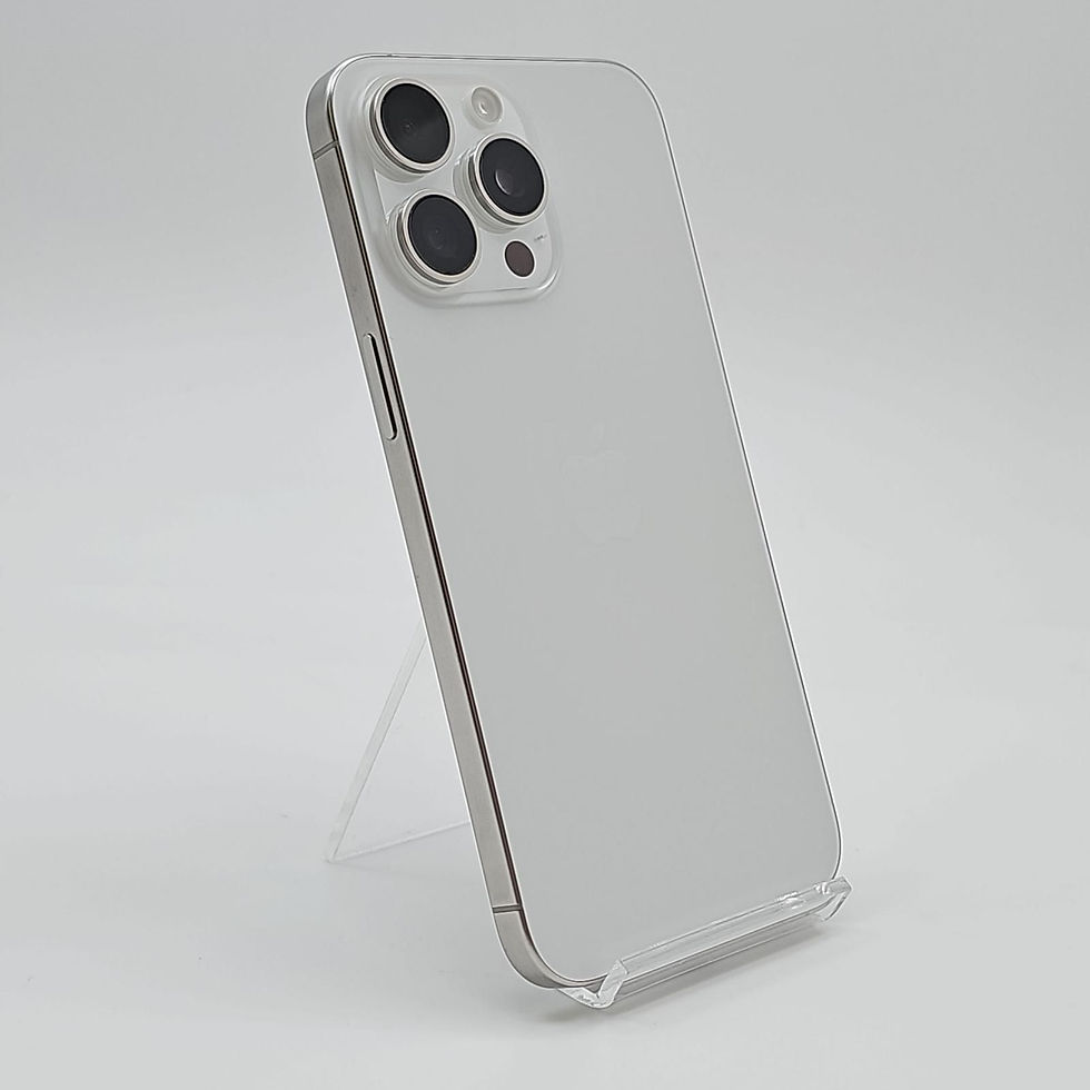 サムネイル： iPhone 15 Pro Max　ホワイトチタニウム