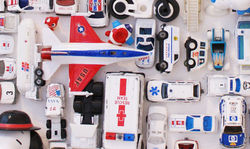 TOUT DE BLANC. DETAIL