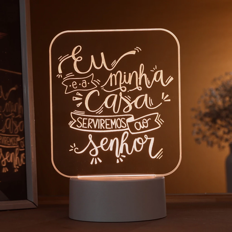 Luminária LED 3D de Mesa / Luz Noturna - eu e a minha casa serviremos ao senhor, frases religiosas