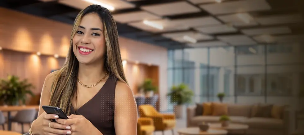 profissional-celular-escritorio.webp