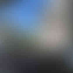 神戸市事例:施工後の綺麗な塗装と新しい床になったバルコニー