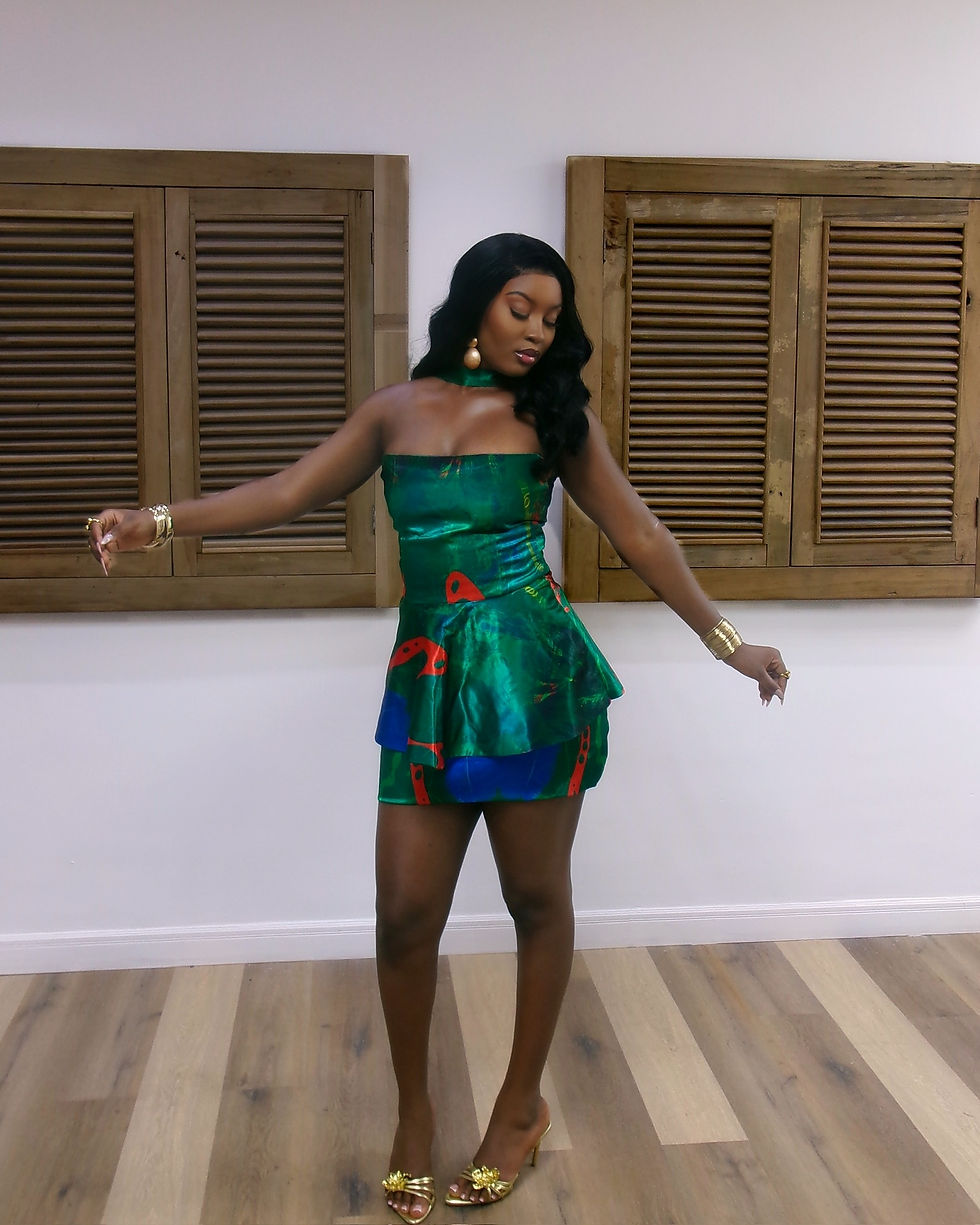 Thumbnail: Calla Chic Set