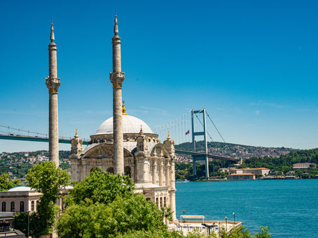 Boğaz Manzaralı Kahvaltı: İstanbul'da En İyi Manzara Noktaları