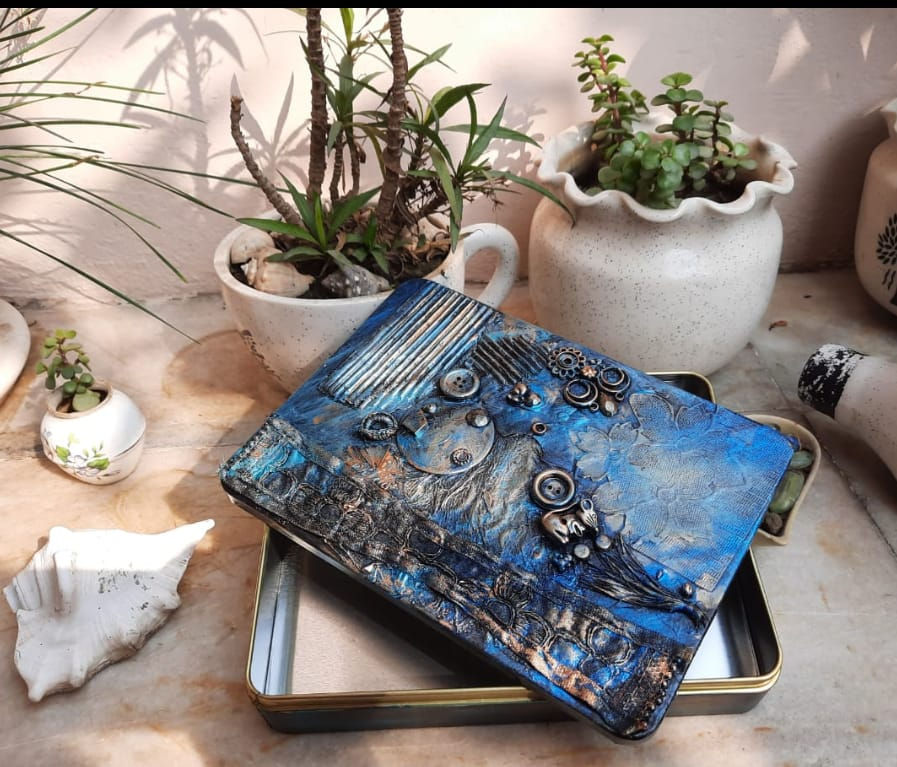 Thumbnail: ALTERED ART in Patina Style box