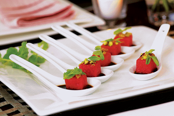 asian_spoons_wedding_table_settings