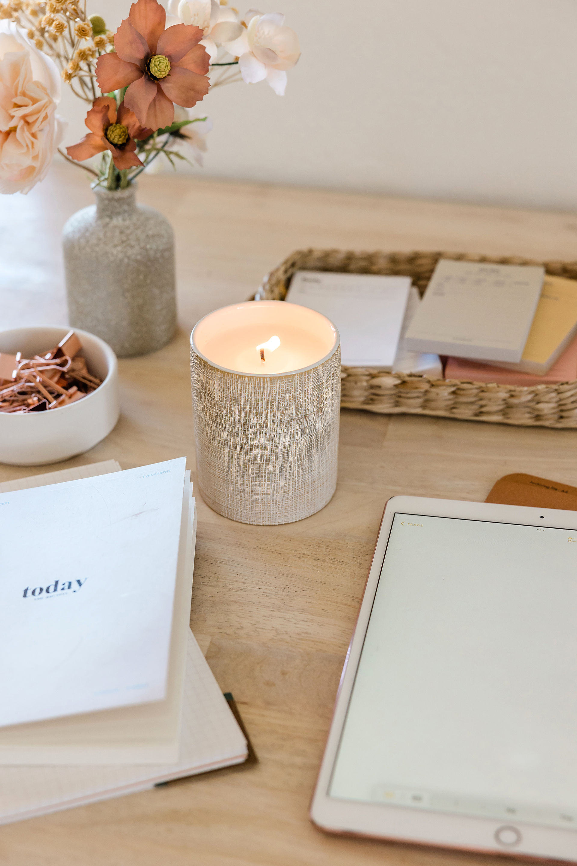 feminine desktop