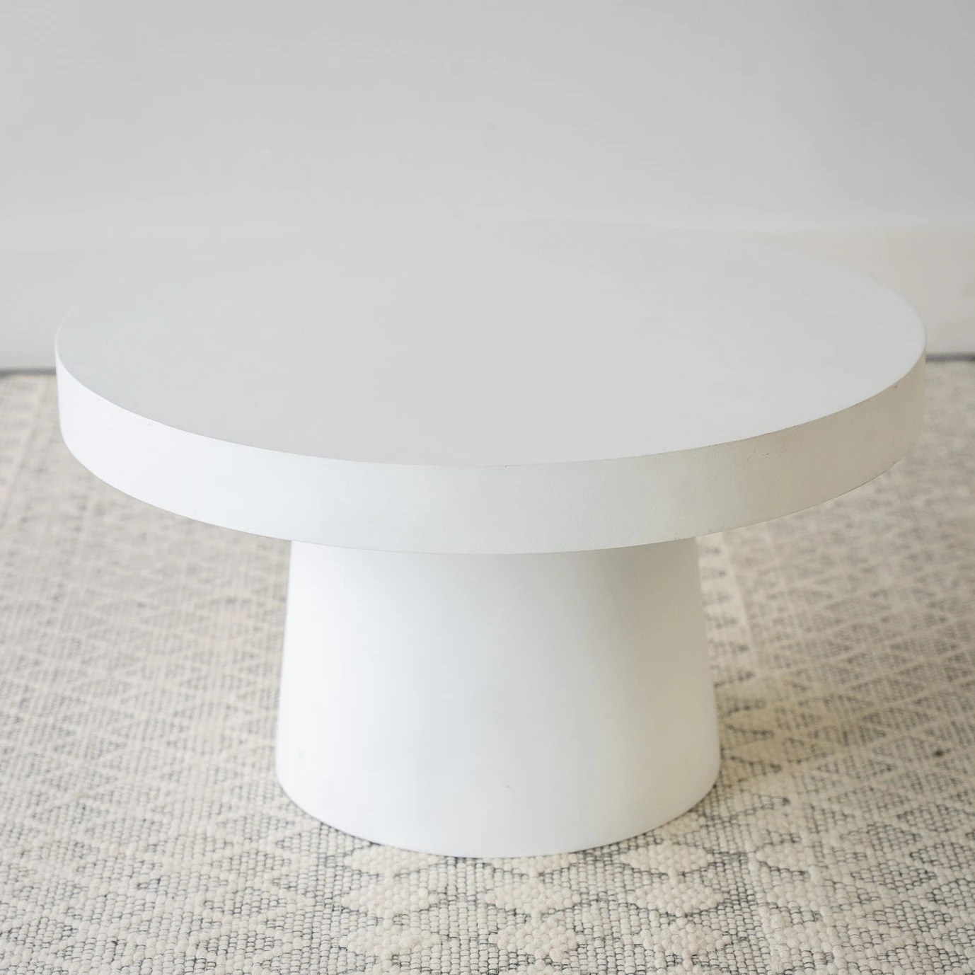 white round coffee table