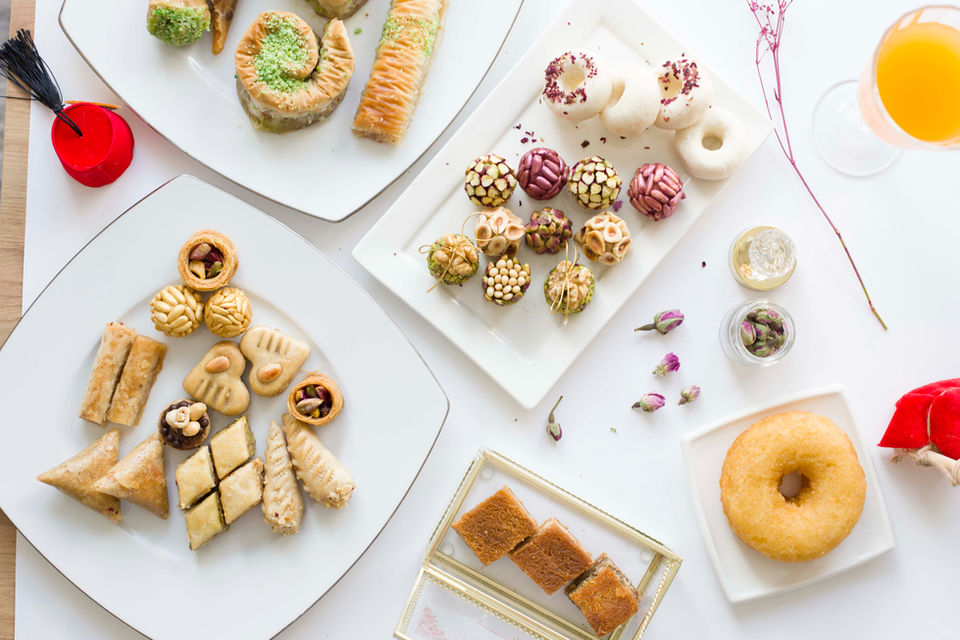 Baked_Goods_on_White_Plates