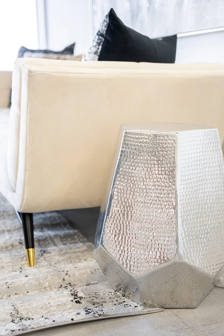 metal vase accent piece