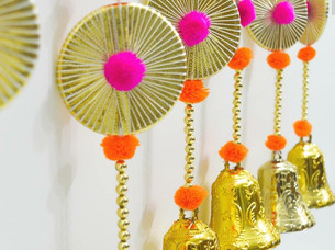 Hanging Glam