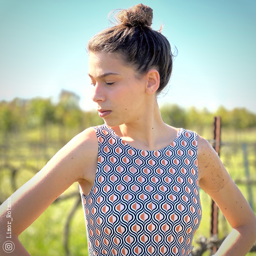 תמונה ממוזערת: שמלת ״קמליה״ - טִיפּוֹת