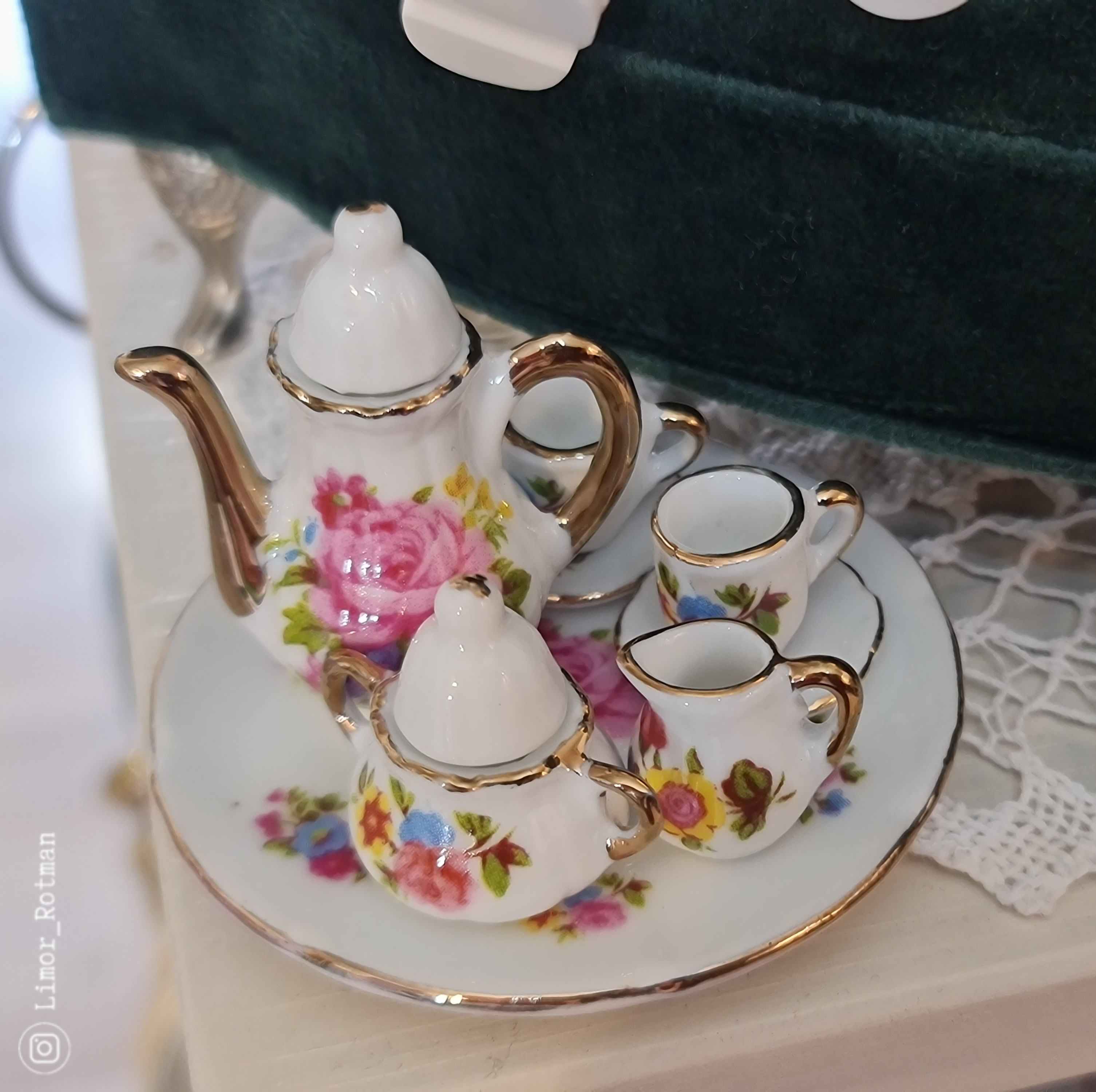 סט פורצלן מיניאטורי